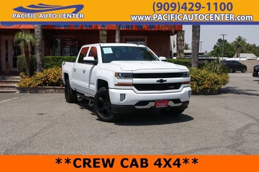 2017 Chevrolet Silverado 1500 LT photo 1