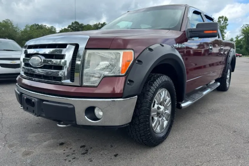 2009 Ford F-150 XLT photo 1