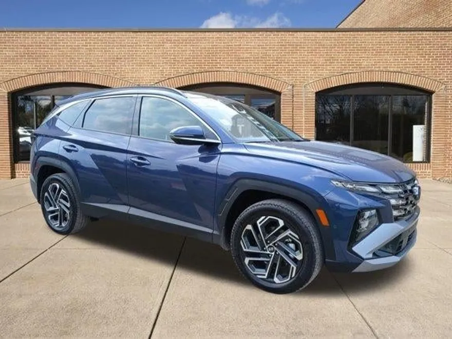 2025 Hyundai Tucson Limited photo 1