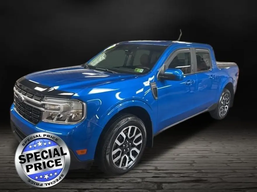 2022 Ford Maverick Lariat photo 1