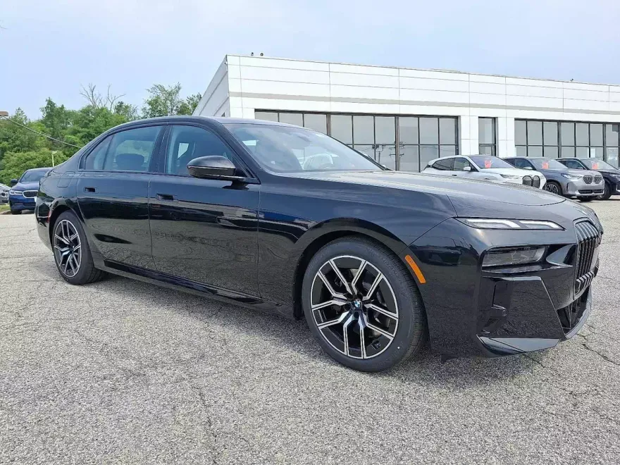2025 Bmw 740i xDrive Sedan photo 1