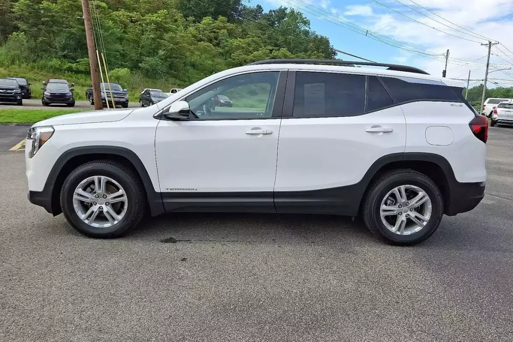 2022 Gmc Terrain SLE photo 1