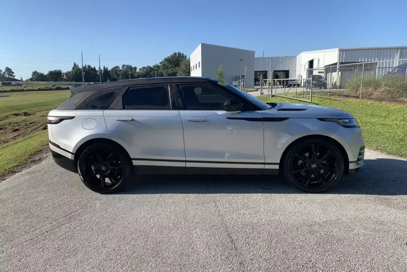 2022 Land Rover Range Rover Velar P250 R-Dynamic S photo 1