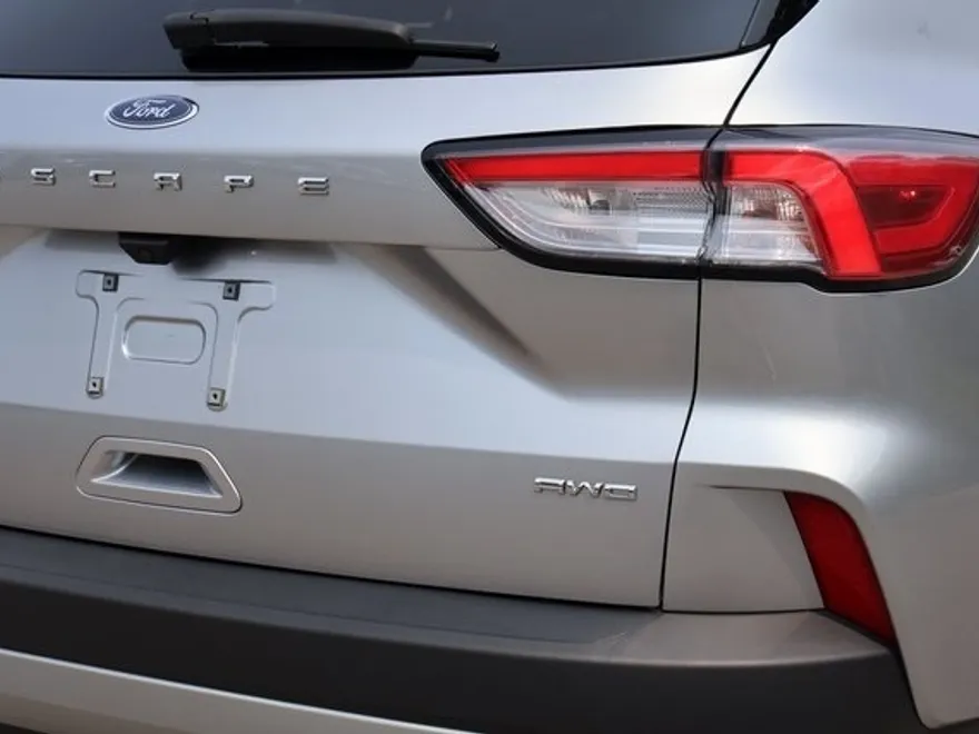 2022 Ford Escape SE photo 1