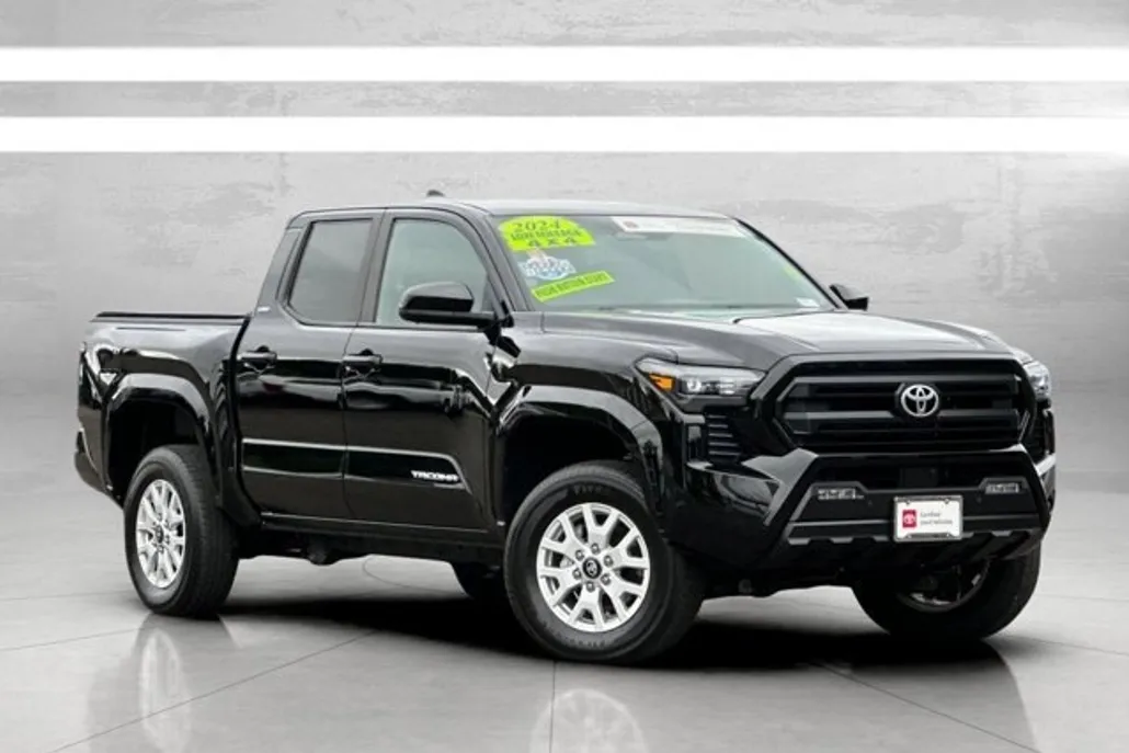 2024 Toyota Tacoma SR5 4x4 photo 1