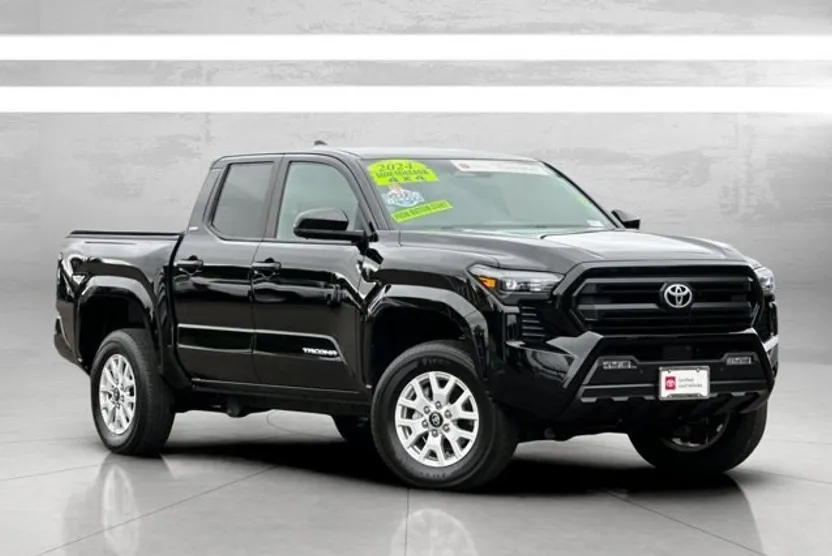 2024 Toyota Tacoma SR5 4x4 photo 1