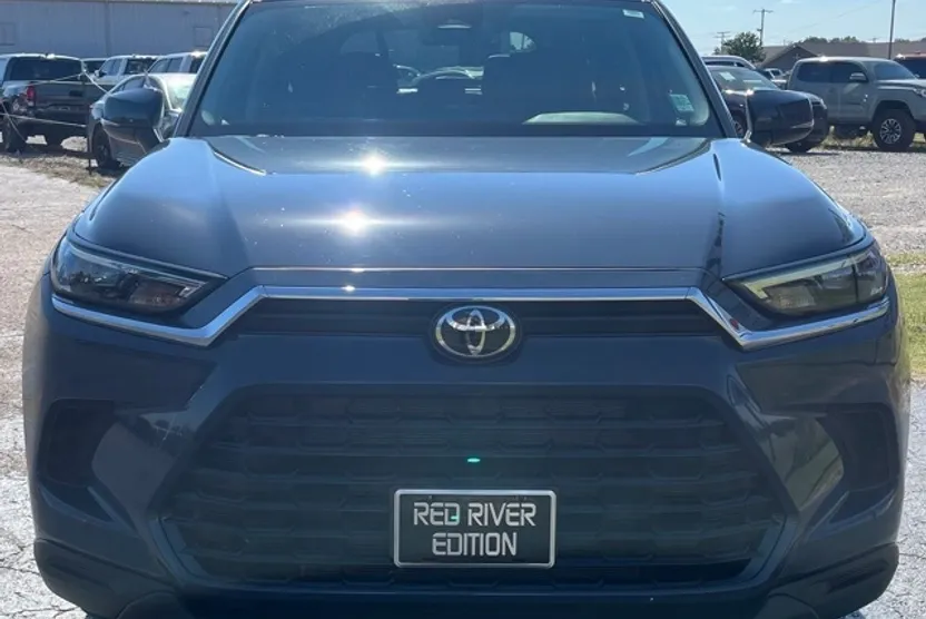 2025 Toyota Grand Highlander XLE photo 1