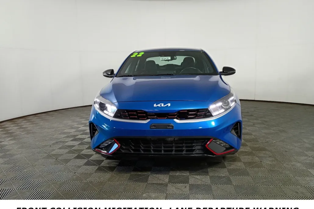 2022 Kia Forte GT-Line photo 1