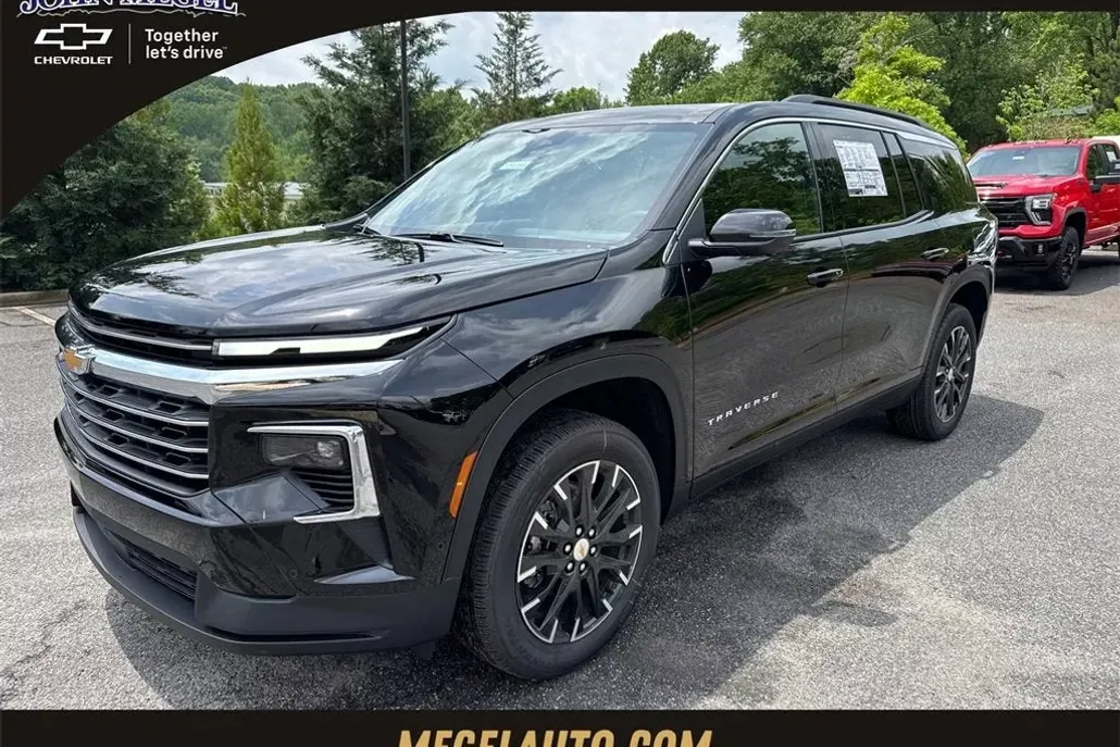 2025 Chevrolet Traverse photo 1