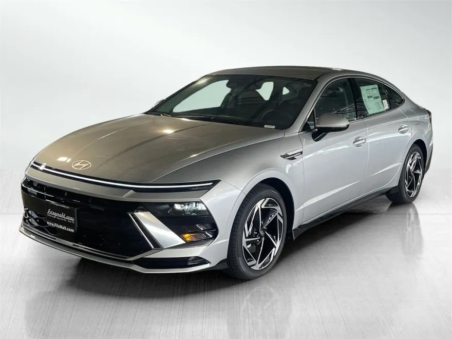 2026 Hyundai Sonata SEL Sport photo 1