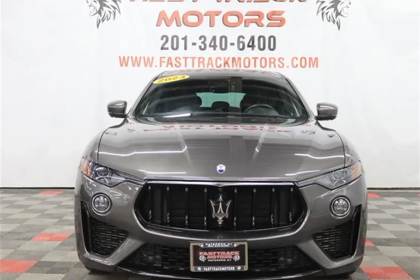 2023 Maserati Levante Modena S photo 1