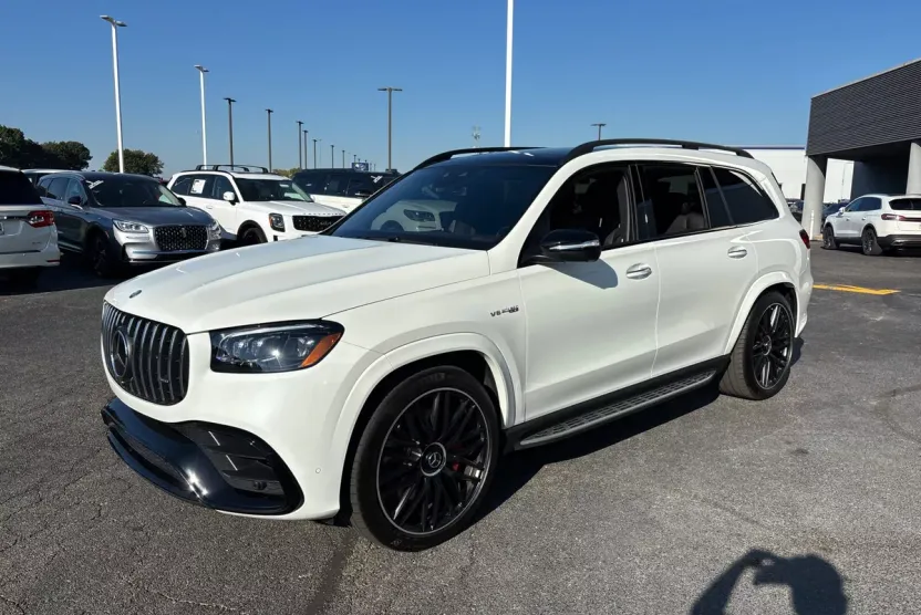 2024 Mercedes Benz GLS AMG 63 photo 1