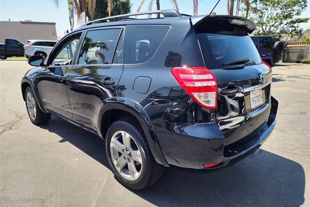 2011 Toyota RAV4 Sport photo 1