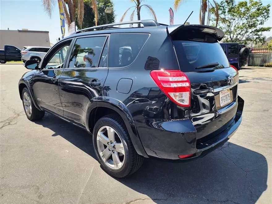 2011 Toyota RAV4 Sport photo 1