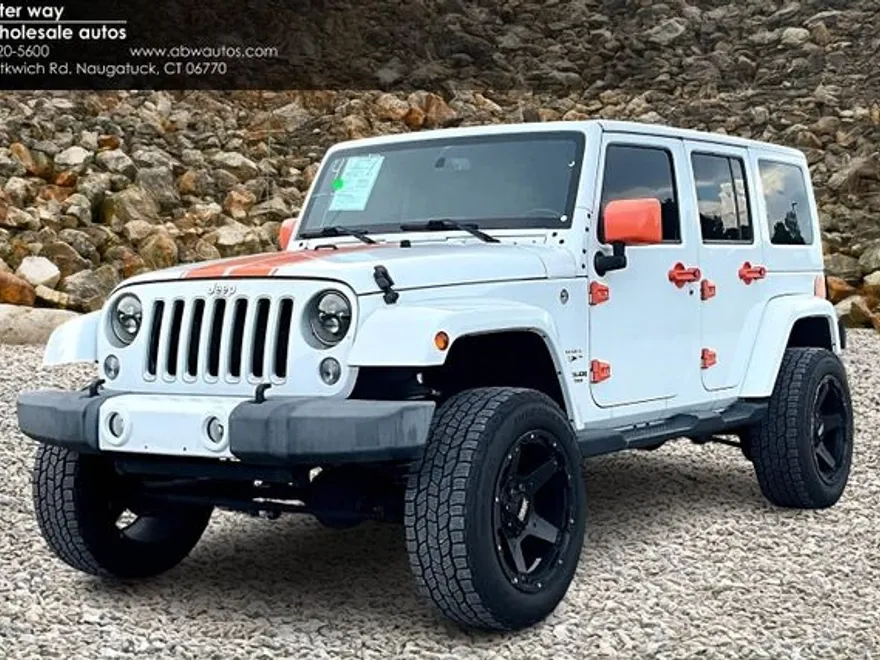 2016 Jeep Wrangler Unlimited Sahara photo 1