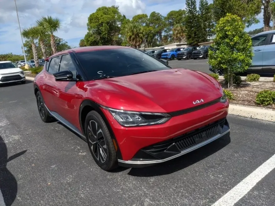 2024 Kia EV6 Wind photo 1