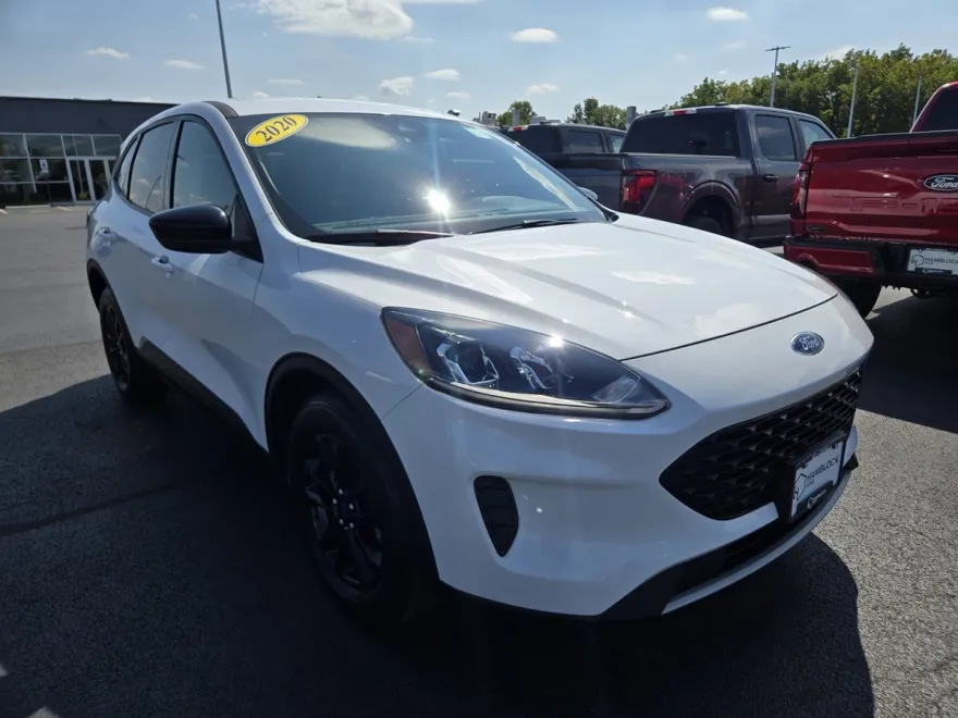 2020 Ford Escape SE Sport Hybrid photo 1