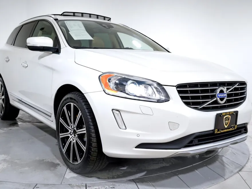 2017 Volvo XC60 T6 Inscription photo 1