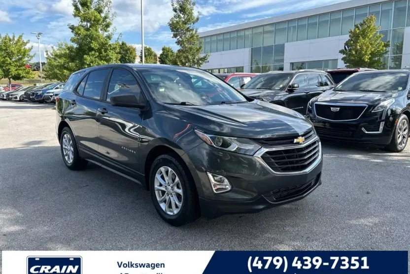 2020 Chevrolet Equinox LS photo 1