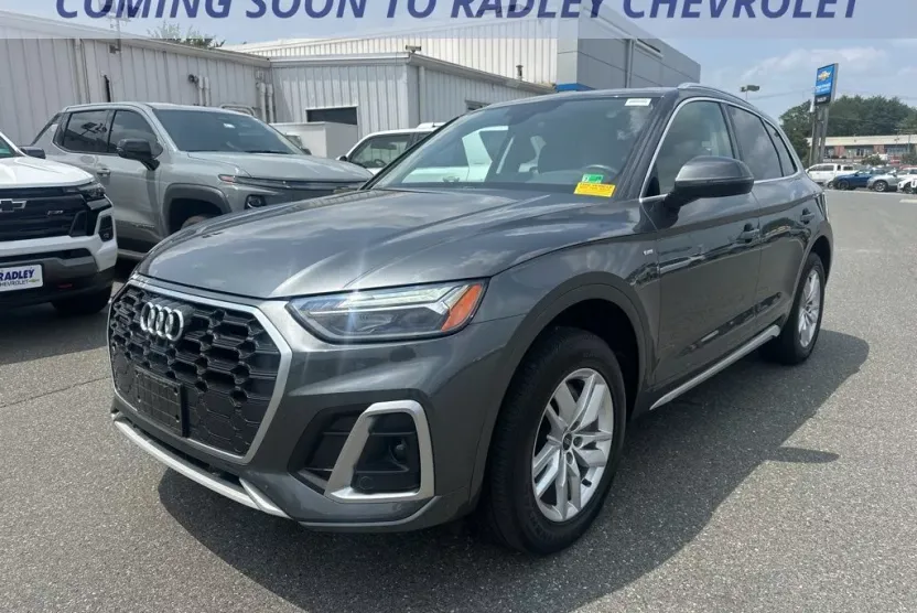 2022 Audi Q5 45 S line Premium photo 1