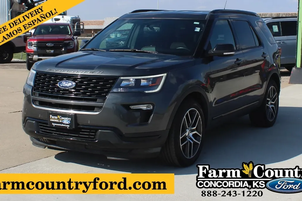 2018 Ford Explorer Sport photo 1