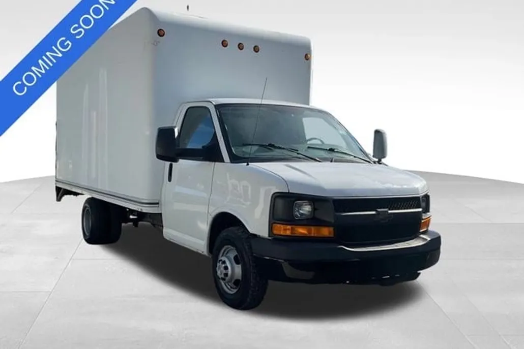 2013 Chevrolet Express 3500 Work Van photo 1