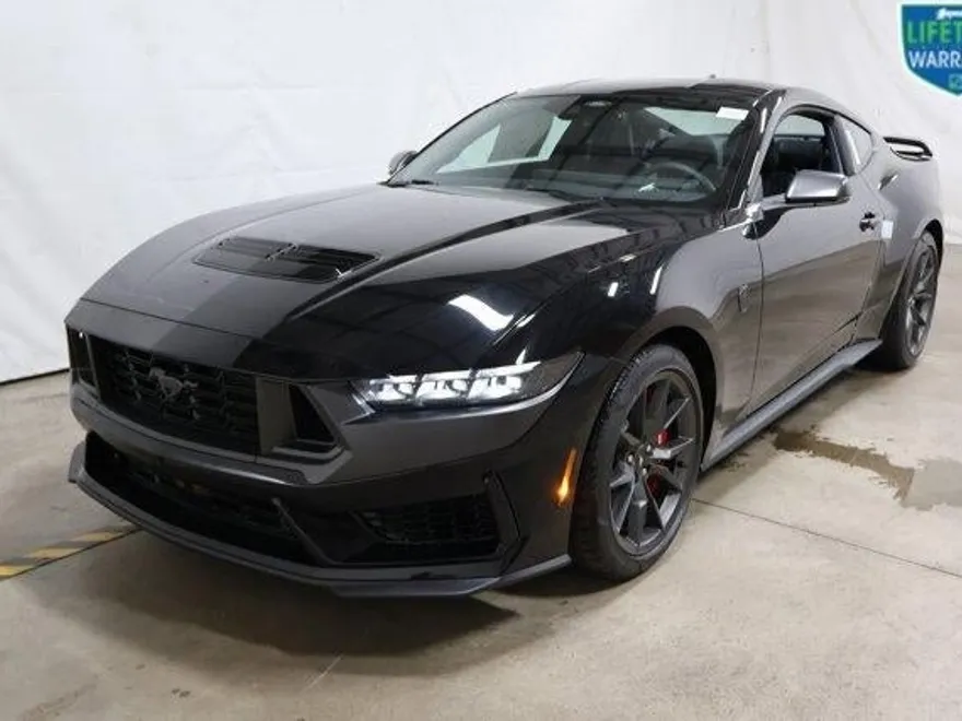 2025 Ford Mustang Dark Horse photo 1