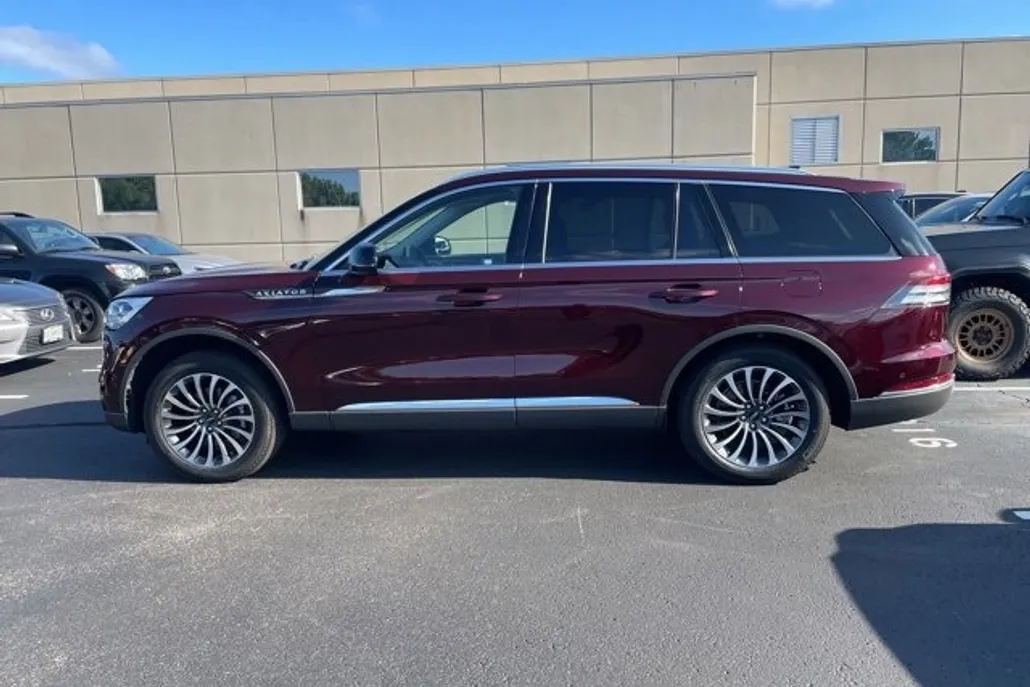 2022 Lincoln Aviator Reserve photo 1