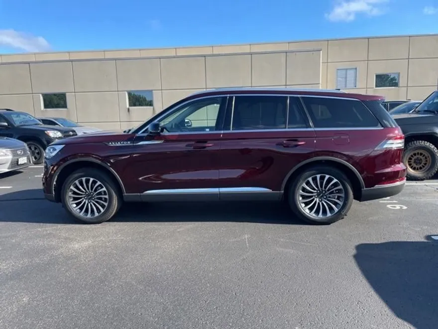 2022 Lincoln Aviator Reserve photo 1