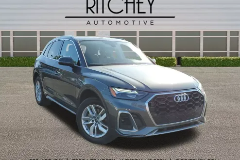2024 Audi Q5 S line Premium photo 1