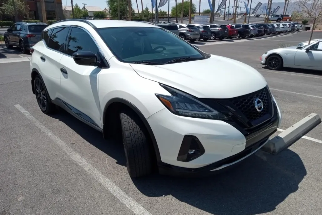 2022 Nissan Murano SV photo 1