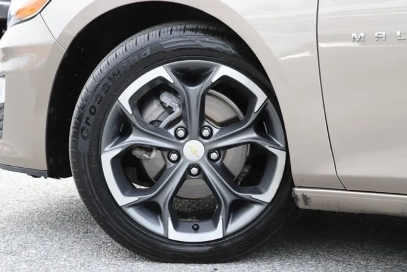 2023 Chevrolet Malibu 1LT photo 1
