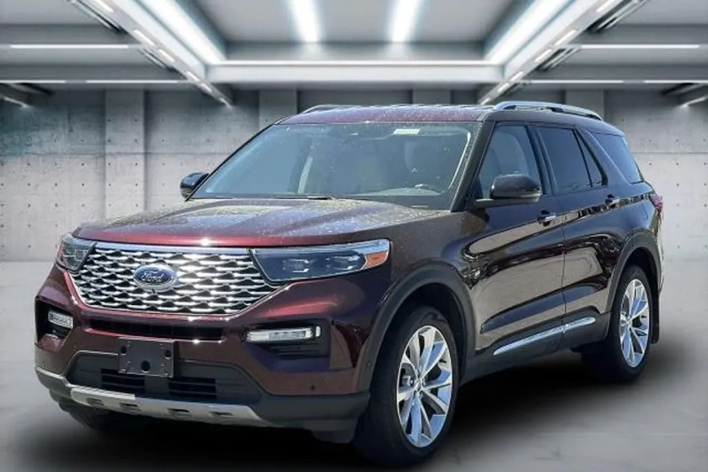 2022 Ford Explorer Platinum photo 1