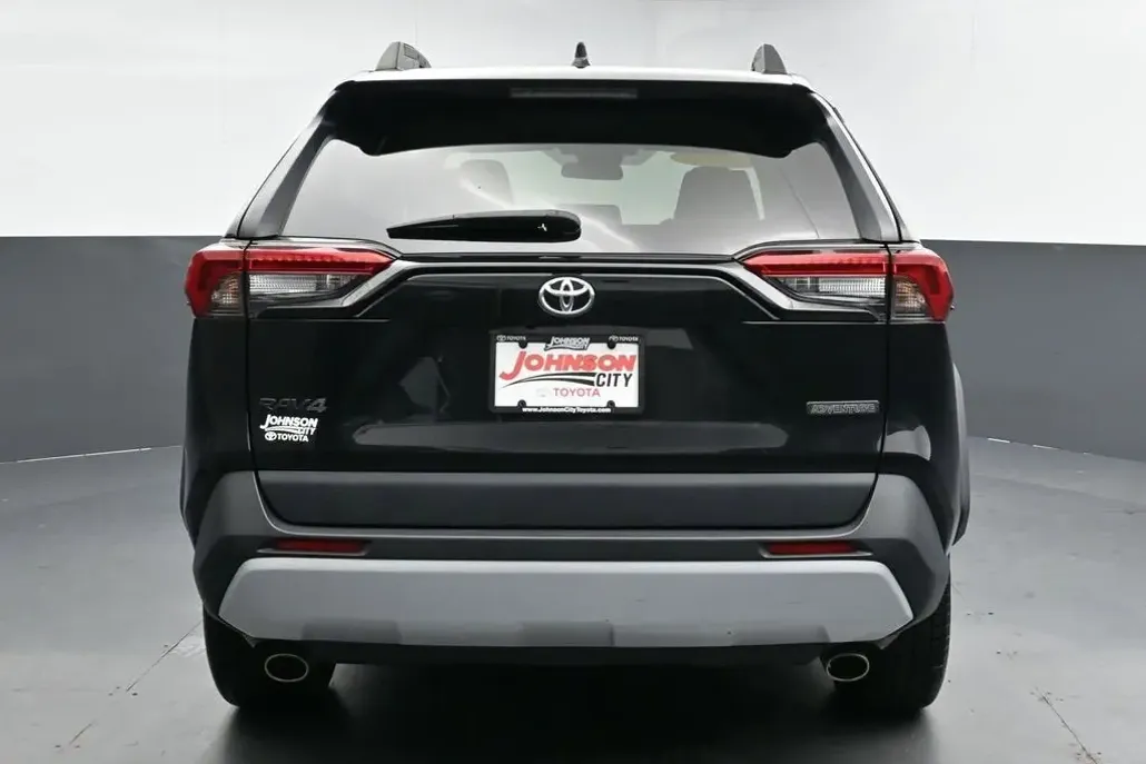 2022 Toyota RAV4 Adventure photo 1