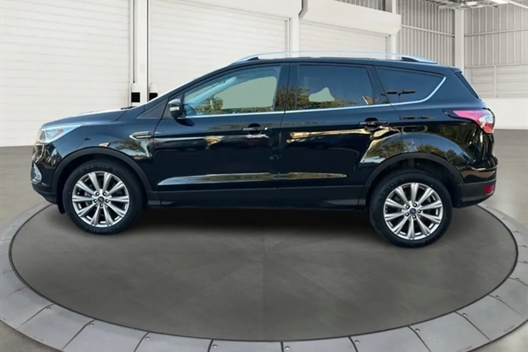2018 Ford Escape Titanium photo 1