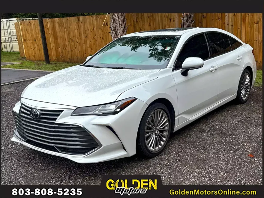 2019 Toyota Avalon Limited photo 1