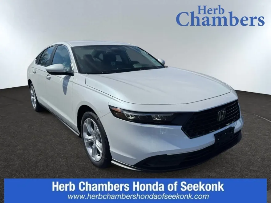 2025 Honda Accord LX photo 1