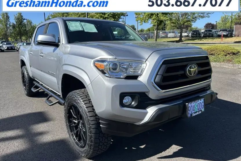 2020 Toyota Tacoma SR5 photo 1