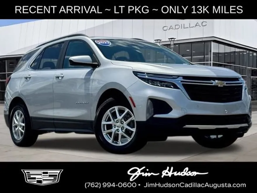 2022 Chevrolet Equinox LT photo 1