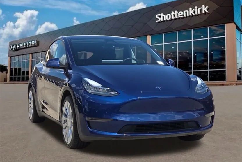 2022 Tesla Model Y Long Range photo 1