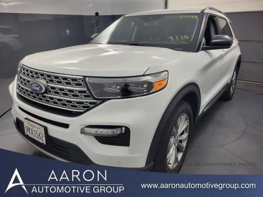 2023 Ford Explorer Limited photo 1