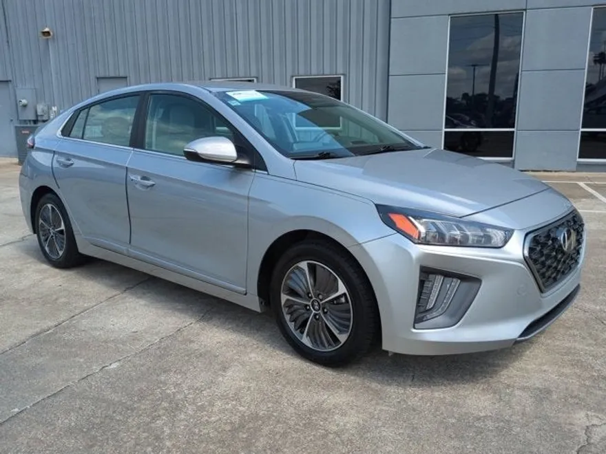 2021 Hyundai Ioniq Plug-In Hybrid SEL photo 1