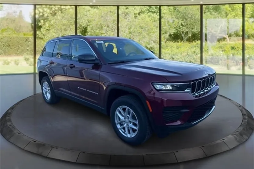 2025 Jeep Grand Cherokee Laredo X photo 1
