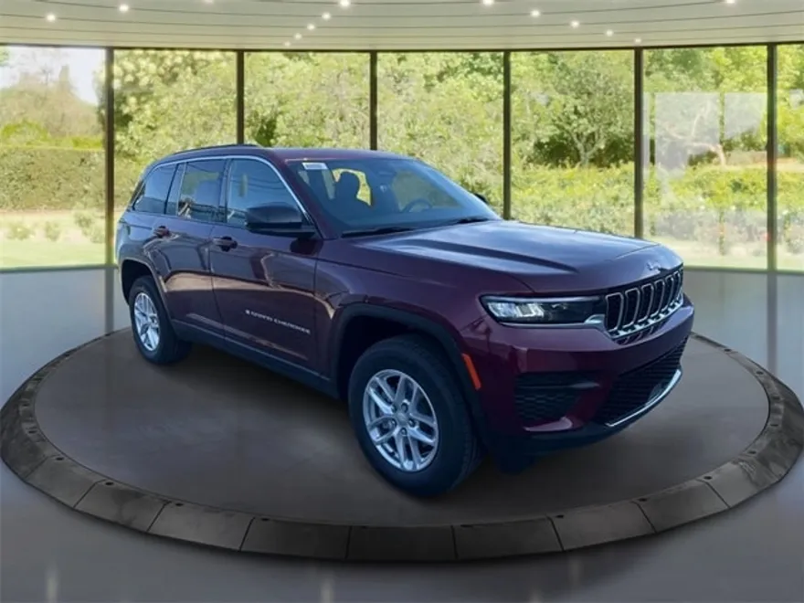 2025 Jeep Grand Cherokee Laredo X photo 1