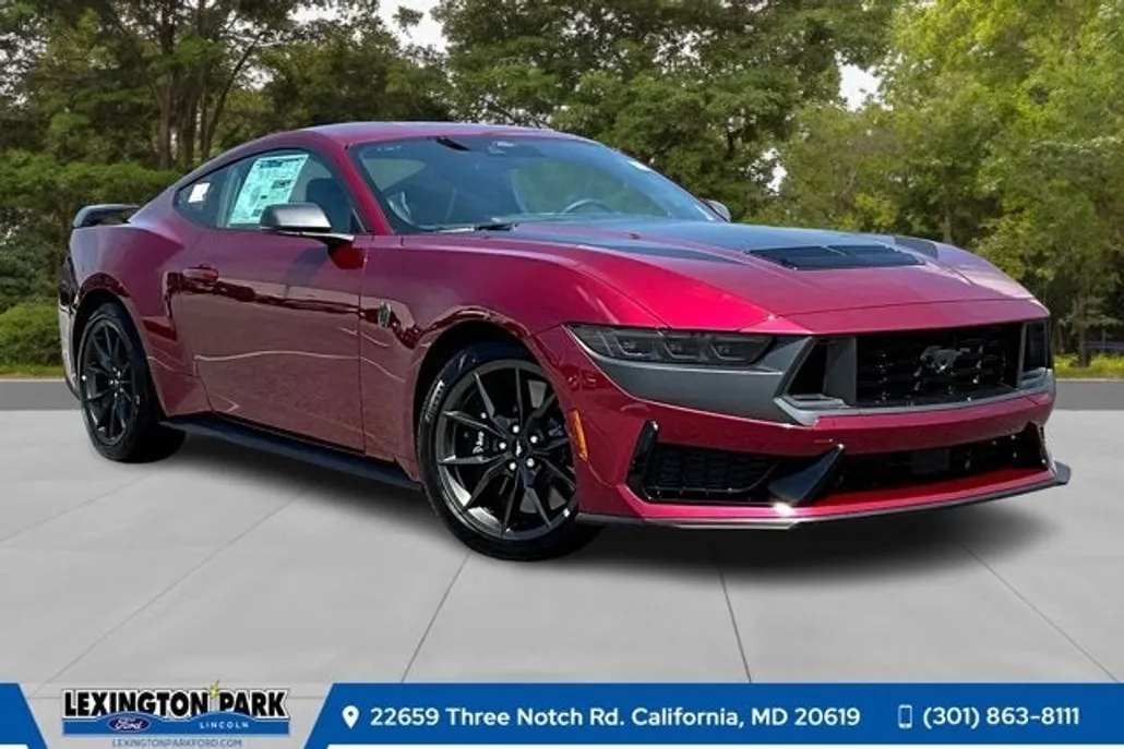 2025 Ford Mustang Dark Horse photo 1