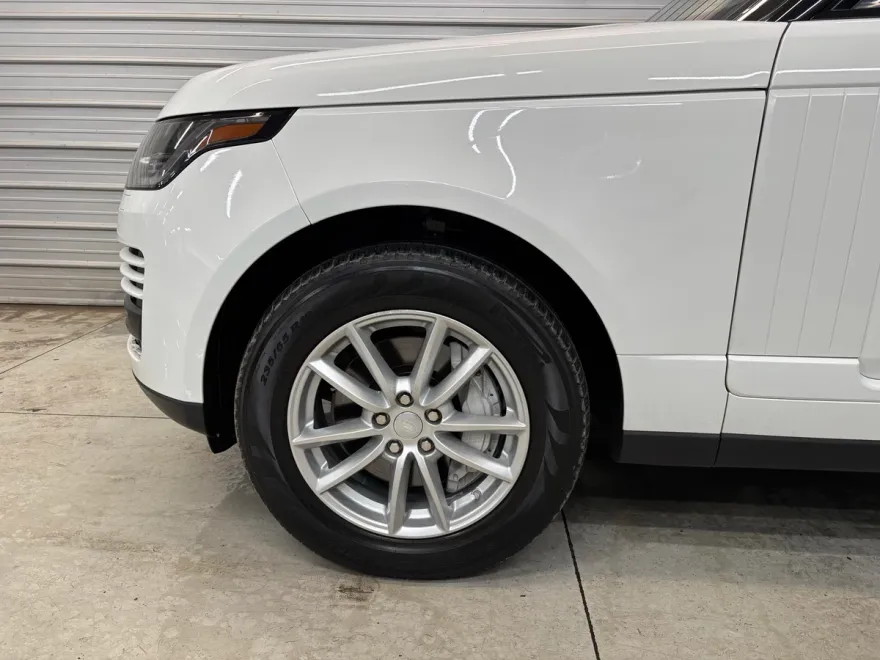 2018 Land Rover Range Rover Base photo 1