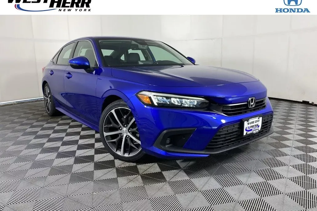 2022 Honda Civic Touring photo 1