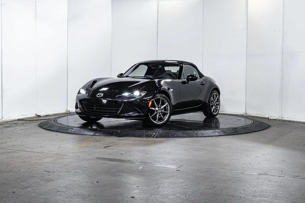 2022 Mazda MX-5 Miata Miata Grand Touring photo 1