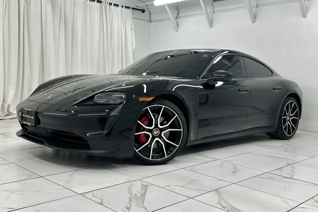 2024 Porsche Taycan Base photo 1