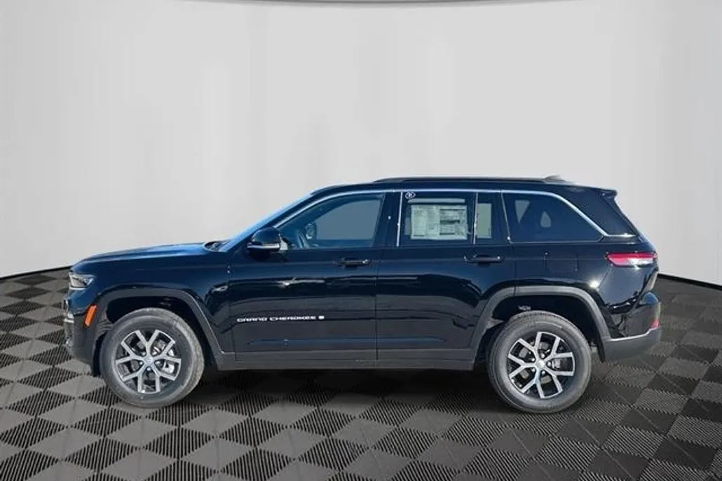 2025 Jeep Grand Cherokee Limited photo 1